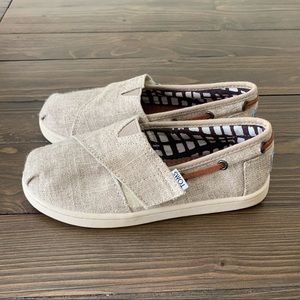 SIZE 11 Natural Canvas TOMS